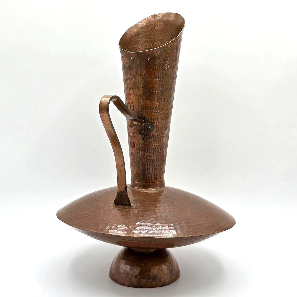 Vintage Hammered Copper Ewer Pitcher Sculptural Pedestal Vase 11in