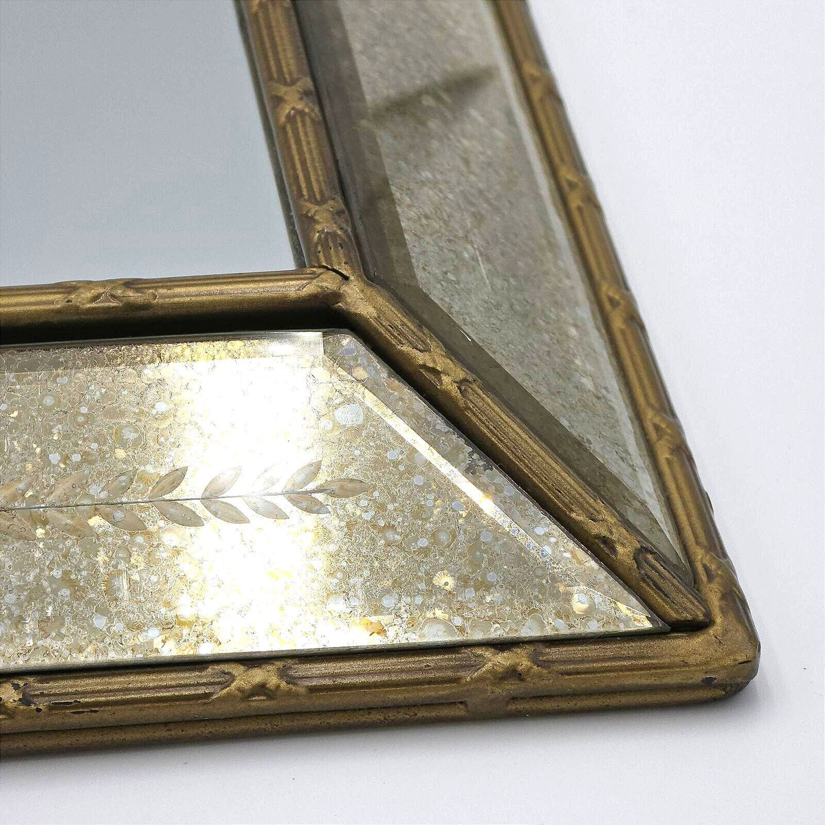 Vintage Hollywood Regency Venetian Style Etched Glass Gilt Mirror 19"