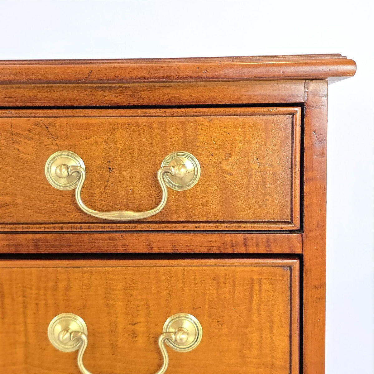 Banks Coldstone Georgian Chippendale Figured Wood 4 Drawer Chest 1990s