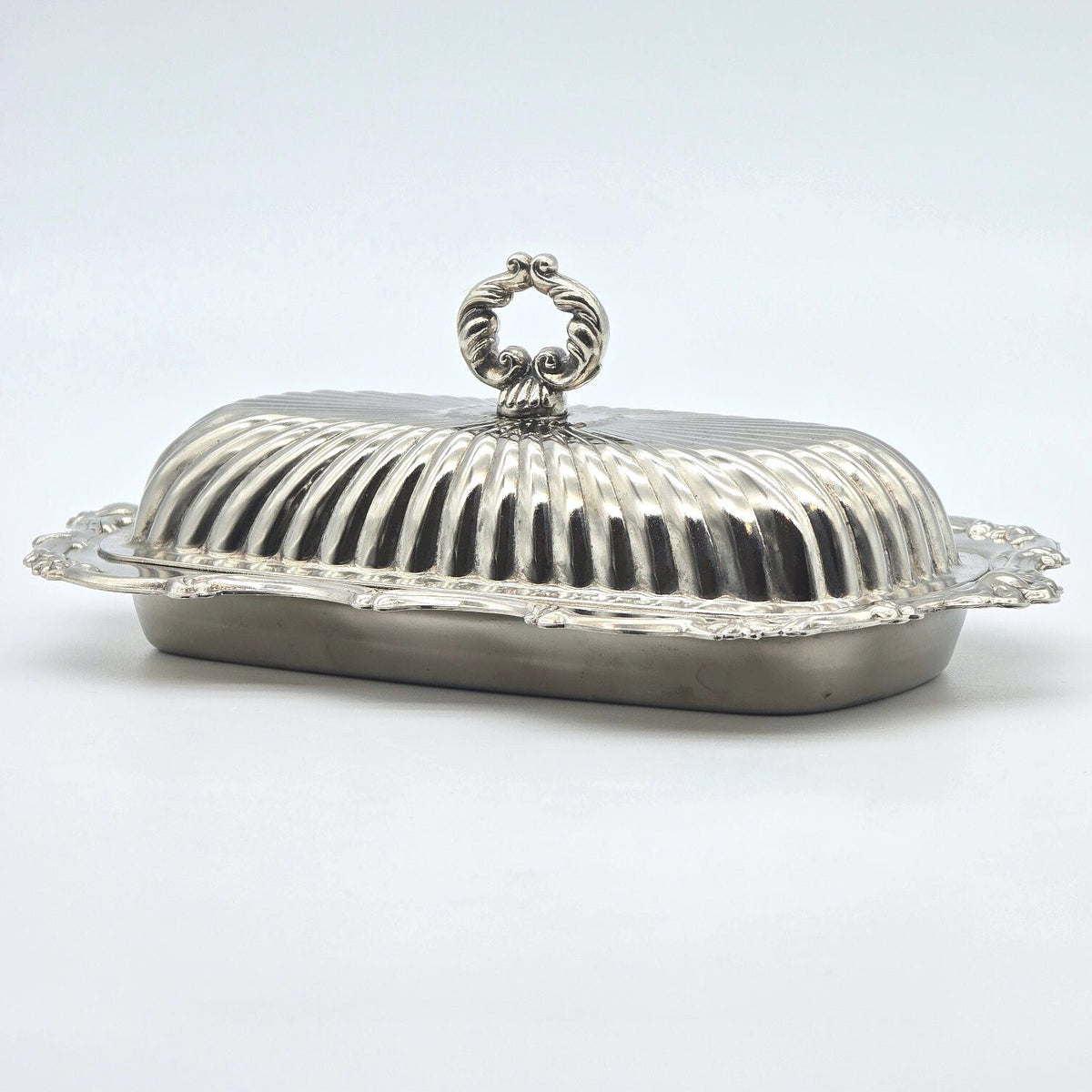 Vintage Leonard Silverplate Covered Butter Dish Glass Insert Hong Kong 8"