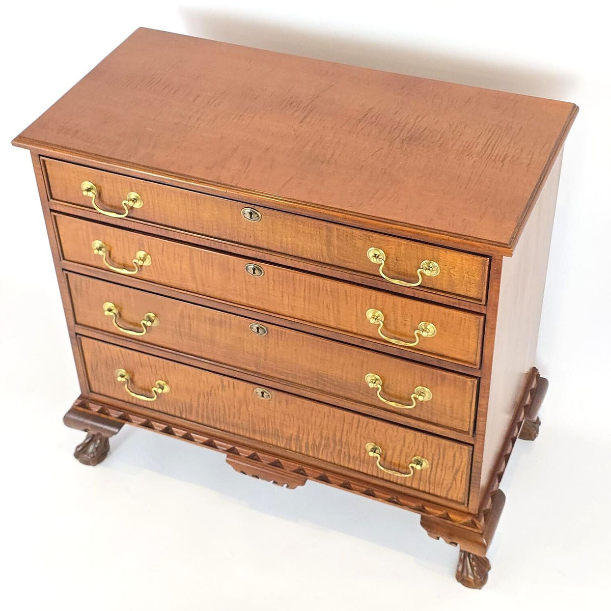 Banks Coldstone Georgian Chippendale Figured Wood 4 Drawer Chest 1990s