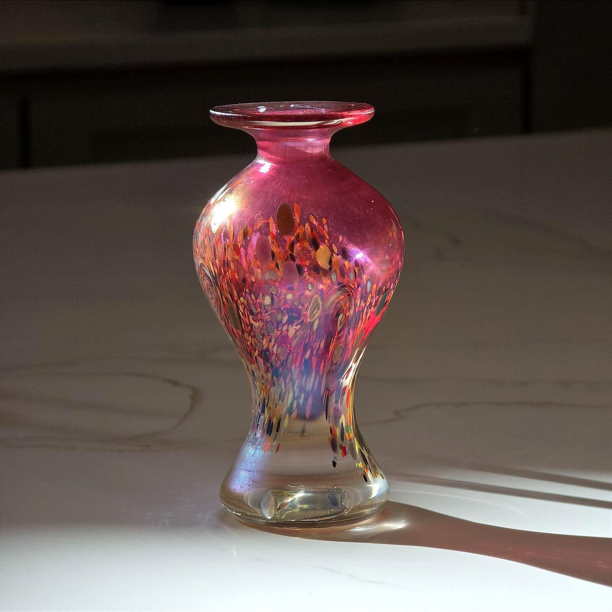Vintage Arte Vargas Iridescent Pink Studio Art Glass Vase 5"