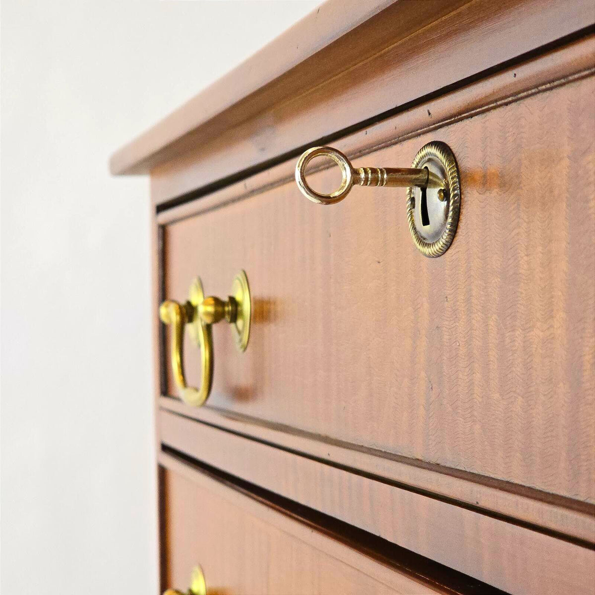 Banks Coldstone Georgian Chippendale Figured Wood 4 Drawer Chest 1990s